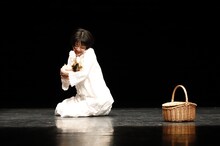 モメラス「28時01分」より。