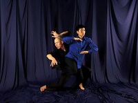 奥山ばらば 新作デュオ公演「ホシメグリの歌」のビジュアル。（撮影：腰山大雅）