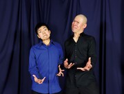 奥山ばらば 新作デュオ公演「ホシメグリの歌」のビジュアル。（撮影：腰山大雅）