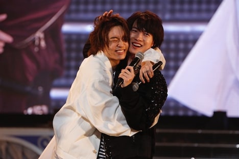 「15th Anniversary SUPER HANDSOME LIVE『JUMP↑with YOU』」より。