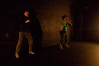 山下残 新作公演「Invitation」より。（撮影：中谷利明）