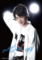 佐藤信長扮するTKO（タケオ）。