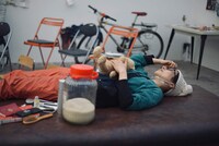 財団、江本純子 vol.16「わたしを信じて」より。（撮影：藤田晃輔）