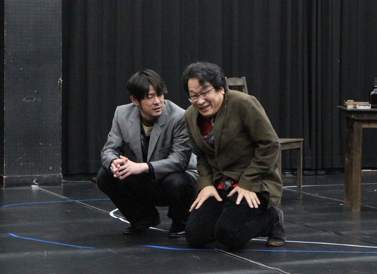 すべてに意味を見失った男が死を目前にして…ピッコロ劇団「もういちど、鴨を撃ちに」