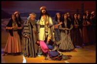 「ヨセフと不思議なテクニカラー・ドリームコート」より。(c)The Really Useful Group