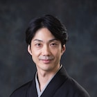 野村萬斎と「うちで笑おう」、Twitterで“笑いの型”を伝授