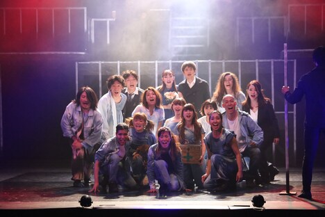 劇団とっても便利 25周年記念公演 ミュージカル「美しい人」より。（撮影：溝口理香）