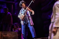 地球ゴージャス25周年祝祭公演「星の大地に降る涙 THE MUSICAL」ゲネプロより。