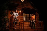 KAKUTA「STARMAN」より。（舞台写真：相川博昭）