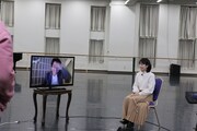 ダンサークロストーク収録時の様子。左から山本康介、高田茜。（Photo by NBS / The Tokyo Ballet）