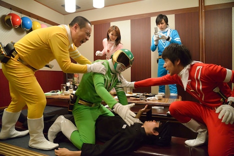 テレビドラマ「乾杯戦士アフターV」より。