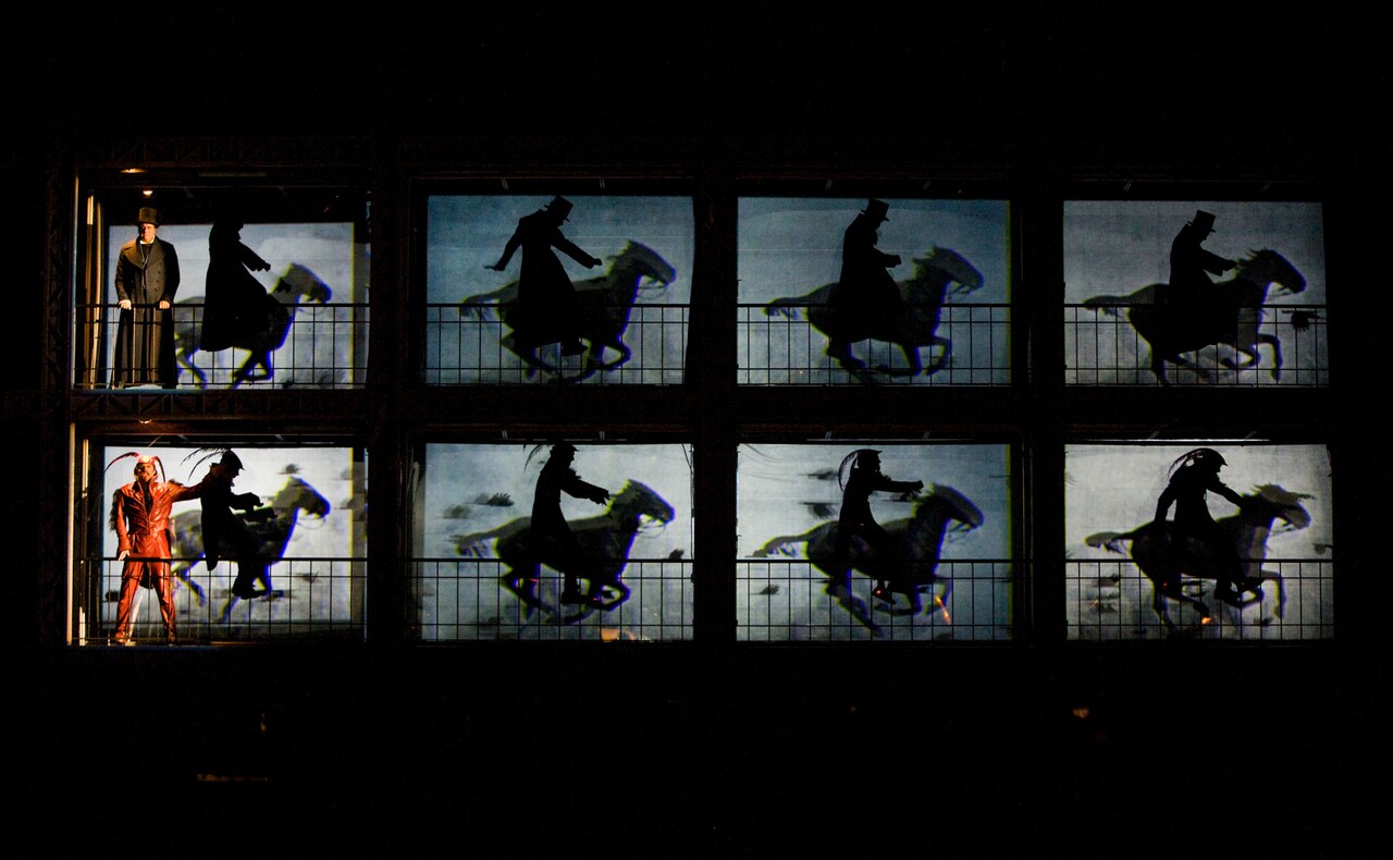 METオペラの配信、11週目はロベール・ルパージュ＆バートレット・シャー演出作など