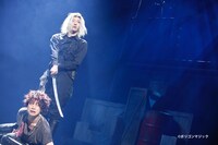 舞台「RE:VOLVER」より。