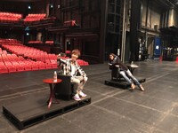 左から杉原邦生、木ノ下裕一。