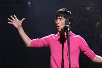 本多劇場グループ PRESENTS「DISTANCE」より、永島敬三「ときめきラビリンス」。（撮影：和田咲子）