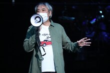 本多劇場グループ PRESENTS「DISTANCE」より、入江雅人「500」。（撮影：和田咲子）