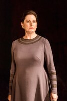 「コリオレイナス」より。（Photo by Johan Persson）