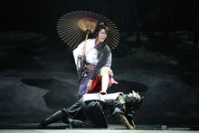 「劇団☆新感線『髑髏城の七人』Season月 下弦の月」より。(c)TBS／ヴィレッヂ