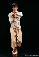 2018年の京極朋彦ソロダンス「DUAL」より。