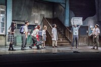 ヨーロッパ企画第39回公演「ギョエー！旧校舎の77不思議」より。