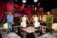 左から井上芳雄、昆夏美、屋比久知奈、小野田龍之介。