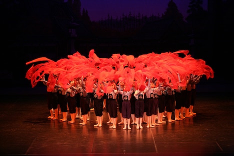 「角兵衛獅子」より。(c) エーアイ(撮影:塩谷武)