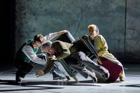 「スモール・アイランド」より。(c)Brinkhoff Moegenburg