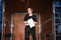 配達演劇「THEATRE A/way」から「口火きる、パトス」リハーサルより。