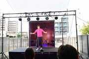 配達演劇「THEATRE A/way」検証プレ公演から「ときめきラビリンス」より。(撮影:村松洸希)