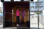 配達演劇「THEATRE A/way」検証プレ公演から「ときめきラビリンス」より。(撮影:村松洸希)