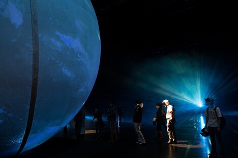 「Meditation -The day before daylight-」より。（撮影：柳原写真事務所）