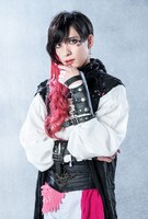 輝馬扮するメメント。