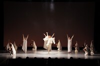 「REBORN」より。