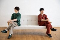 左から鈴木拡樹、村井良大。