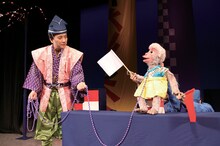 人形劇団プーク「にんぎょう祭りばやし」より。