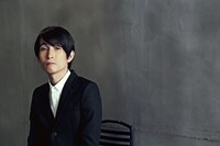 矢部太郎のビジュアル。