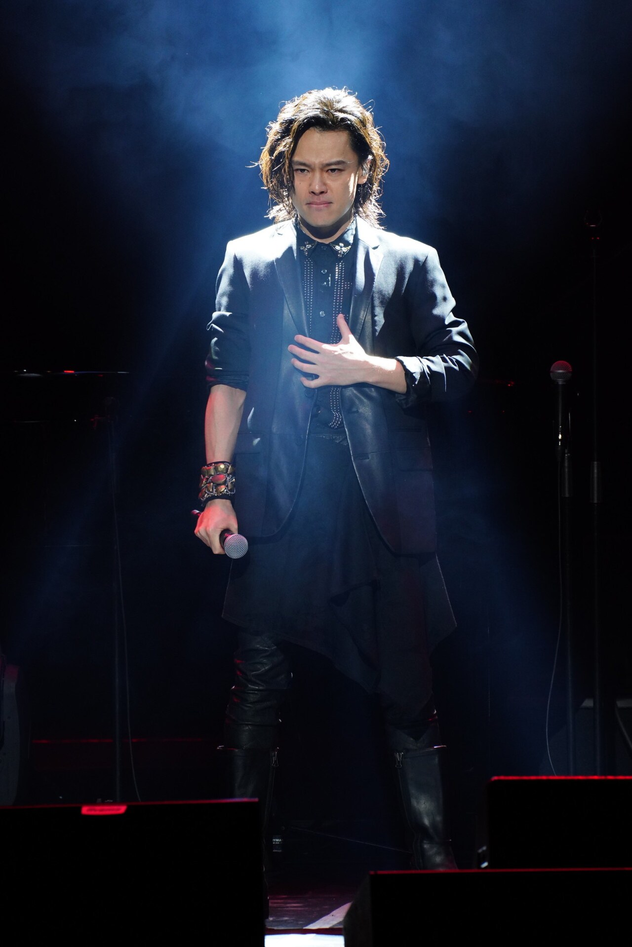 中川晃教が「チェーザレ」実現へ意欲、明治座コンサートで歌声響かせる