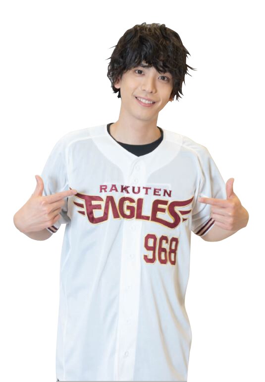 MyHEROユニフォーム（968 MARIO）を着る黒羽麻璃央。(c) Rakuten Eagles