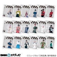 D賞、アクリルクリアカード（18種）のイメージ。