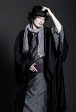 小西遼生のビジュアル。