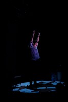 DULL-COLORED POP 第22回本公演「アンチフィクション」より。（撮影：山口真由子）