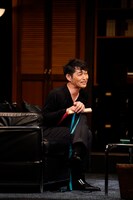 「ボーイズ・イン・ザ・バンド～真夜中のパーティー～」ゲネプロより。安田顕演じるマイケル。（撮影：木村直軌）