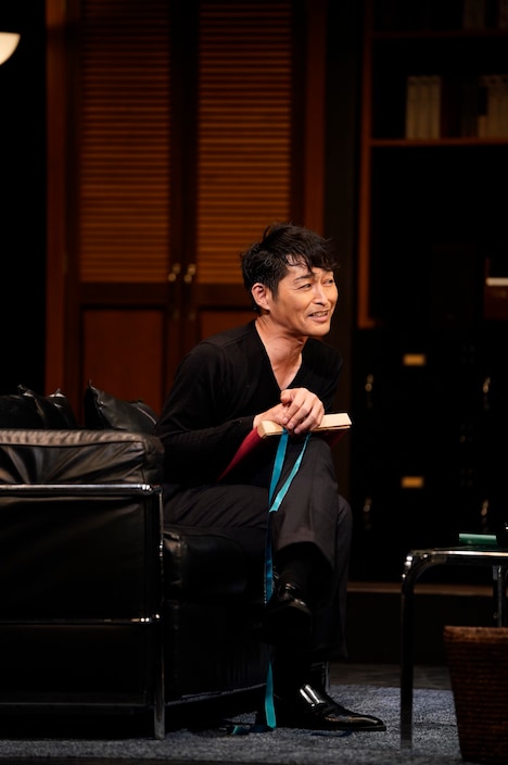 「ボーイズ・イン・ザ・バンド～真夜中のパーティー～」ゲネプロより。安田顕演じるマイケル。（撮影：木村直軌）