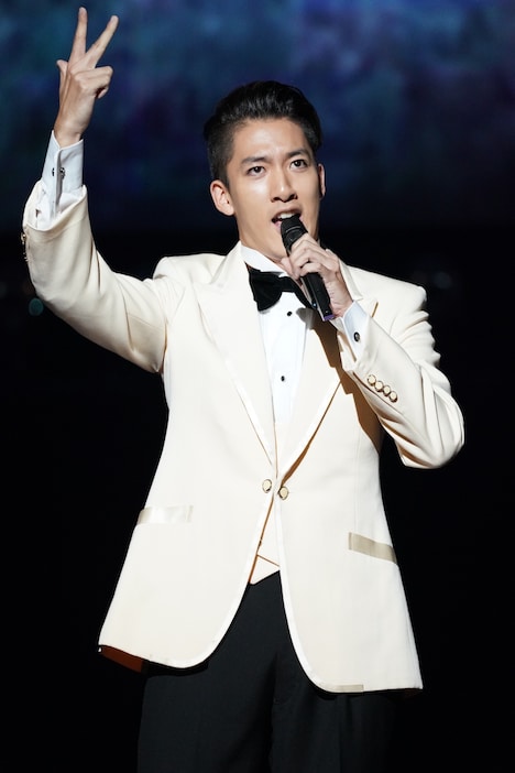 尾上右近演じるトミー・デヴィート。（写真提供：東宝演劇部）