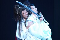 「髑髏城の七人（2011）」より。(c)ヴィレッヂ・劇団☆新感線