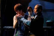 亜細亜の骨「超空想科学奇譚『食用人間~トリコジカケの中華料理~』」より。(撮影:横田敦史)