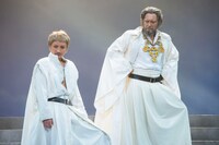 彩の国シェイクスピア・シリーズ第29弾 「ジュリアス・シーザー」より。（撮影：引地信彦）