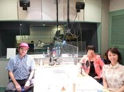 左から、中村獅童コシノジュンコ、出水麻衣（TBSアナウンサー）。