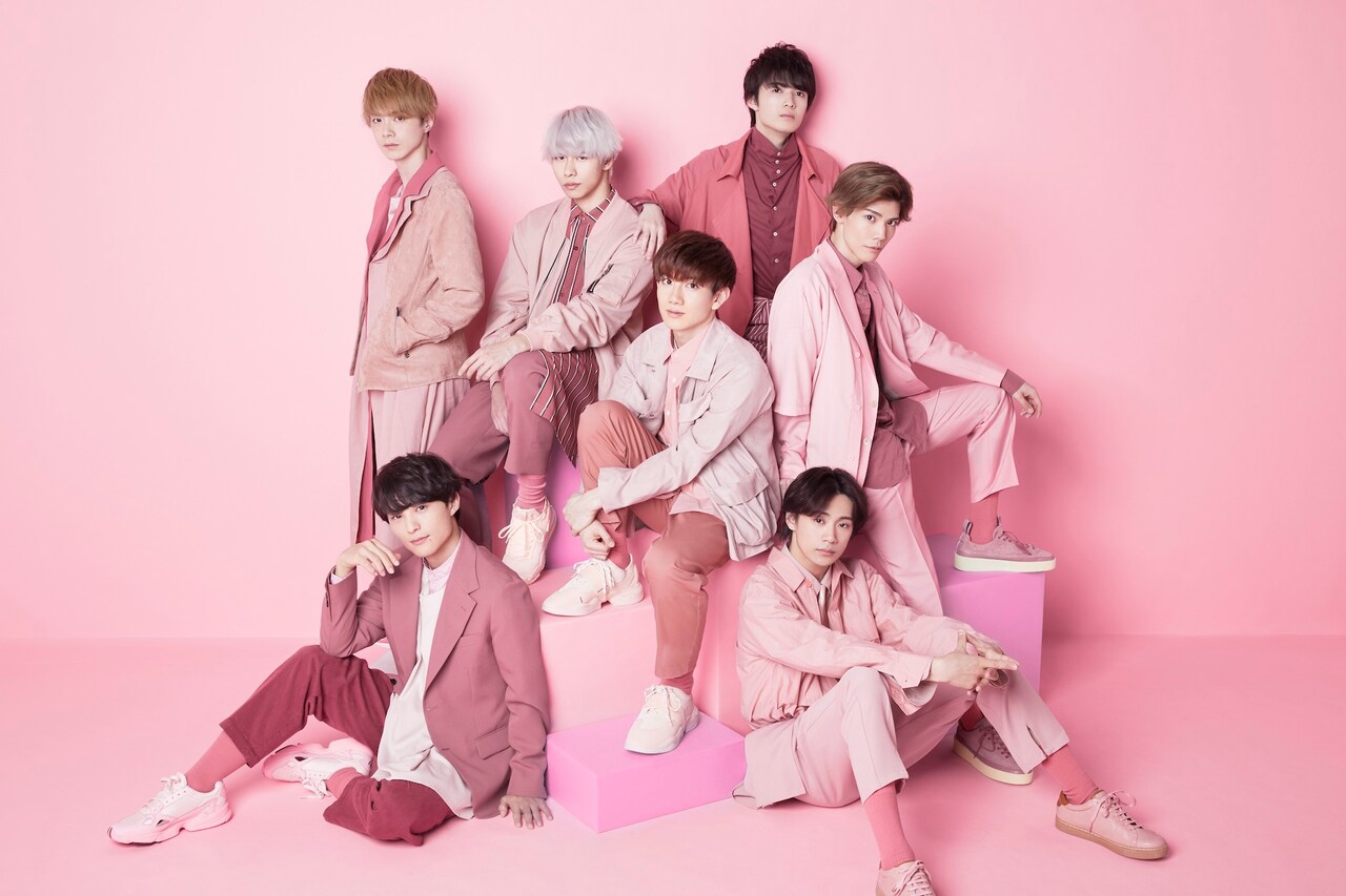 アーティストグループ・TFGが配信ライブ開催、新グッズ“ジャンボうちわ”も