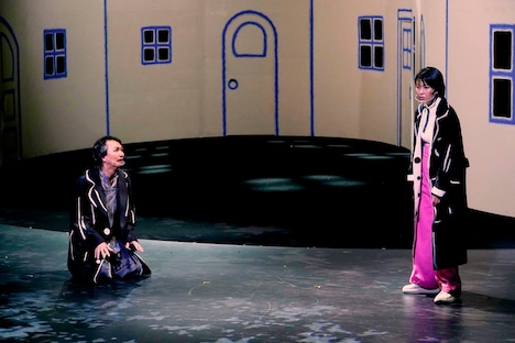 「イヌビト ～犬人～」より。（撮影：細野晋司）